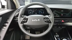 2022 Kia Niro Signature, белый — фото 16