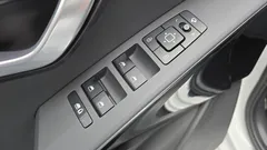 2022 Kia Niro Signature, белый — фото 17