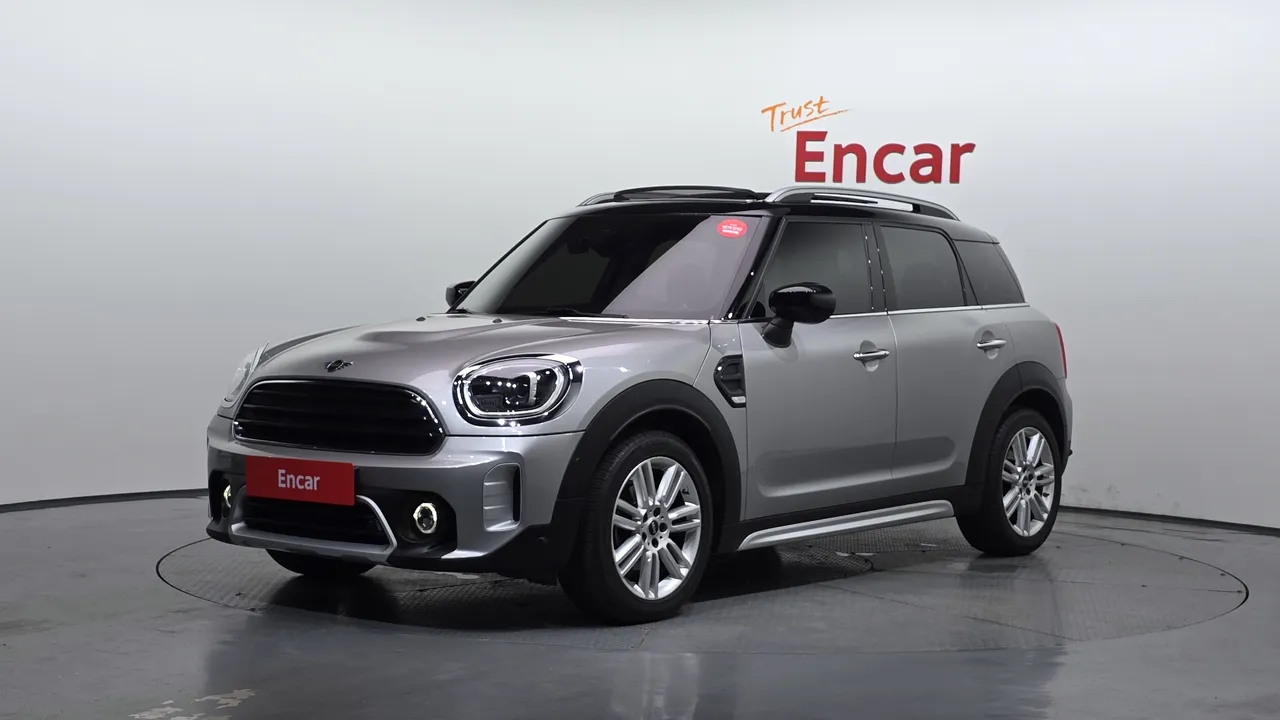 2023 Mini Countryman Classic Plus Launch Pack