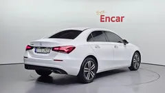 2022 Mercedes-Benz A-Class A220 Sedan — фото 2