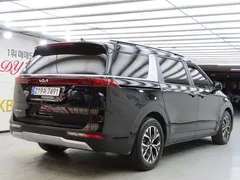 2023 Kia Carnival Diesel 9-Seater Prestige — фото 4