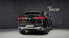 2021 Mercedes-Benz GLE-Class GLE400d 4MATIC Coupe, чёрный — фото 4