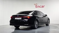 2019 Toyota Avalon 2.5 Hybrid — фото 2