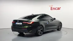 2022 BMW 4-Series 420i M Sport Performance Coupe, зелёный — фото 2