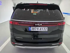 2023 Kia Carnival Diesel 9-Seater Prestige — фото 4