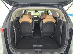 2023 Kia Carnival Diesel 9-Seater Prestige — фото 15