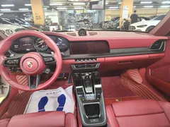 2023 Porsche 911 Carrera 4 GTS Cabriolet, 은하색 — фото 13