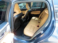2023 Volvo V60 B5 Ultimate AWD, синий — фото 6