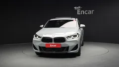 2023 BMW X2 (F39) xDrive20i M Sport, светло-серебристый — фото 3