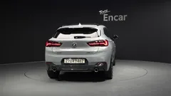 2023 BMW X2 (F39) xDrive20i M Sport, светло-серебристый — фото 4