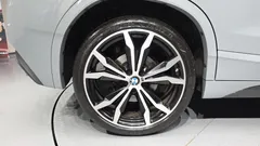 2023 BMW X2 (F39) xDrive20i M Sport, светло-серебристый — фото 5