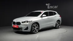 2023 BMW X2 (F39) xDrive20i M Sport, светло-серебристый — фото 12