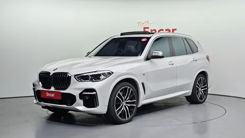 2022 BMW X5 M50i