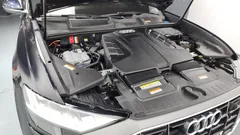 2021 Audi Q8 45 TDI Quattro Premium, чёрный — фото 6
