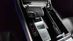 2021 Audi Q8 45 TDI Quattro Premium, чёрный — фото 9