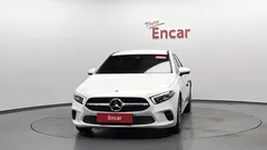 2022 Mercedes-Benz A-Class A220 Sedan — фото 3