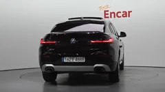 2022 BMW X4 xDrive20i xLine — фото 4