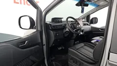 2023 Hyundai Staria Lounge 9-Seater — фото 10