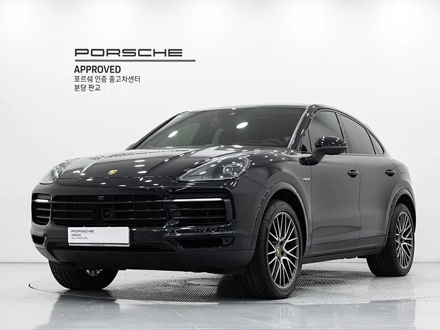 2022 Porsche Cayenne 3.0 E-Hybrid Coupe