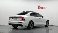 2021 Volvo S60 B5 Inscription, белый — фото 2