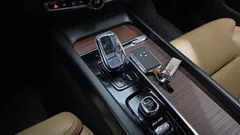 2021 Volvo S60 B5 Inscription, белый — фото 9