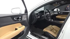 2021 Volvo S60 B5 Inscription, белый — фото 10