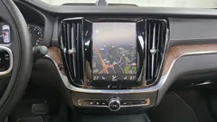 2021 Volvo S60 B5 Inscription, белый — фото 13