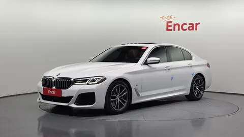 2022 BMW 5-Series 520i M Sport