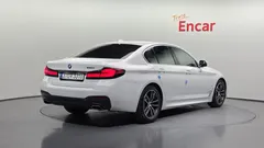 2022 BMW 5-Series 520i M Sport — фото 2