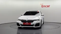 2022 BMW 5-Series 520i M Sport — фото 3