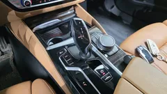 2022 BMW 5-Series 520i M Sport — фото 9