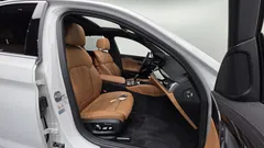 2022 BMW 5-Series 520i M Sport — фото 10