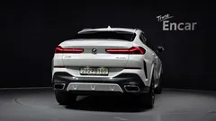 2022 BMW X6 xDrive40i M Sport, белый — фото 4