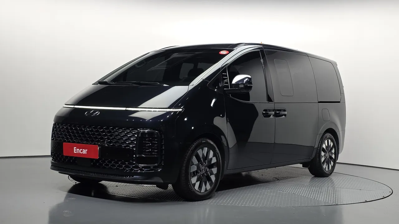 2022 Hyundai Staria 4WD Lounge 9-Seater