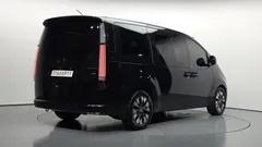 2022 Hyundai Staria 4WD Lounge 9-Seater — фото 2