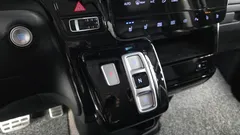 2022 Hyundai Staria 4WD Lounge 9-Seater — фото 9