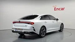 2021 Kia K5 Signature, белый — фото 2