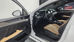 2021 Kia K5 Signature, белый — фото 10