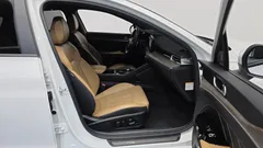 2021 Kia K5 Signature, белый — фото 11