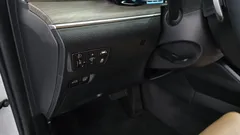 2021 Kia K5 Signature, белый — фото 14
