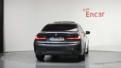 2022 BMW 3-Series 320i M Sport, серый — фото 4