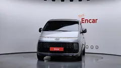 2023 Hyundai Staria Lounge 9-Seater — фото 3