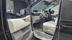 2022 Hyundai Staria Lounge 7-Seater — фото 10