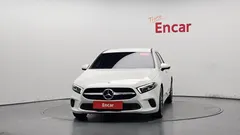 2021 Mercedes-Benz A-Class A220 Hatchback, белый — фото 3