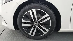 2021 Mercedes-Benz A-Class A220 Hatchback, белый — фото 5
