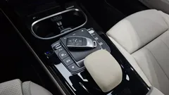 2021 Mercedes-Benz A-Class A220 Hatchback, белый — фото 17