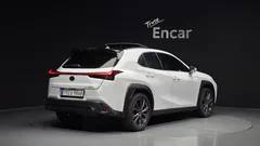 2024 Lexus UX 2.0 F-Sport 2WD, белый — фото 2