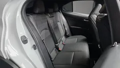 2024 Lexus UX 2.0 F-Sport 2WD, белый — фото 12