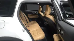 2021 Volvo V60 B5 Pro AWD, белый — фото 12