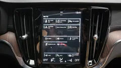 2021 Volvo V60 B5 Pro AWD, белый — фото 16